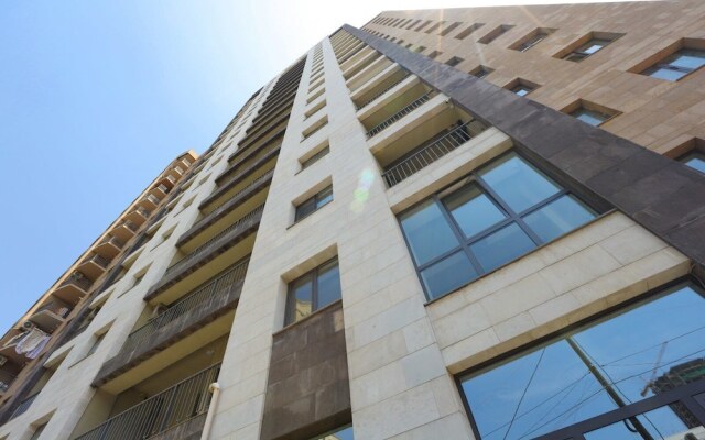 Stay inn on Amiryan 26/4