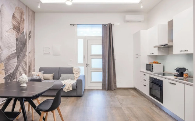 Casta Diva Fervore Apartments