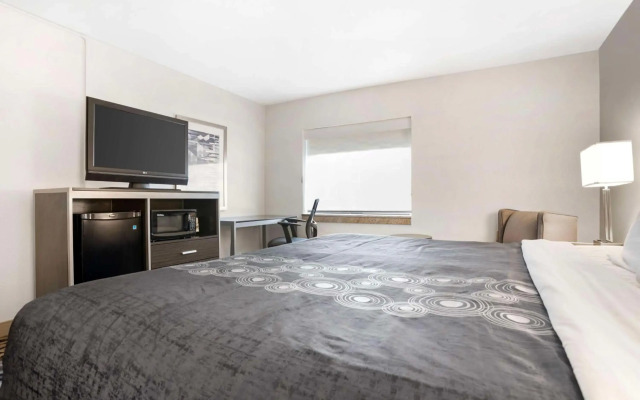 Courtyard by Marriott Chicago Bloomingdale