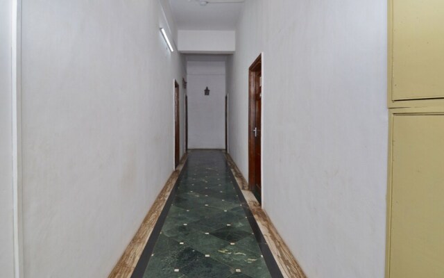 OYO 2195 Hotel Maharaja