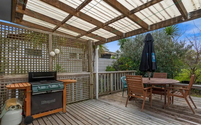 Riverview Retreat - Cooks Beach Holiday Home