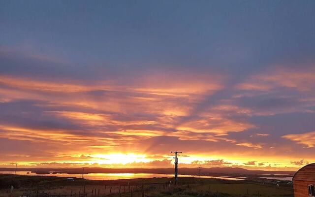 Hebrides Bothy - Glamping