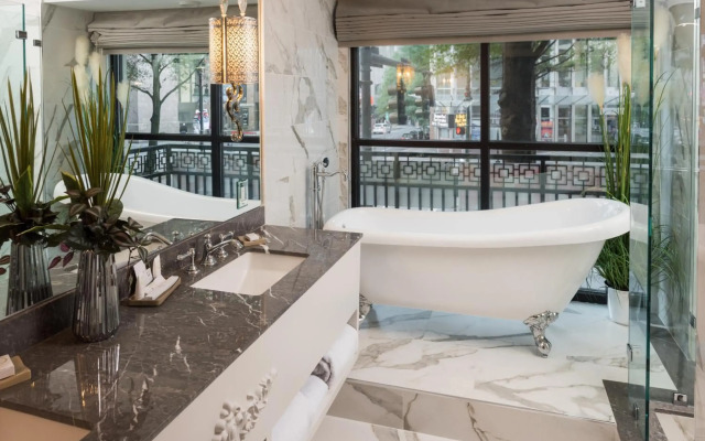 The Ivey's Hotel