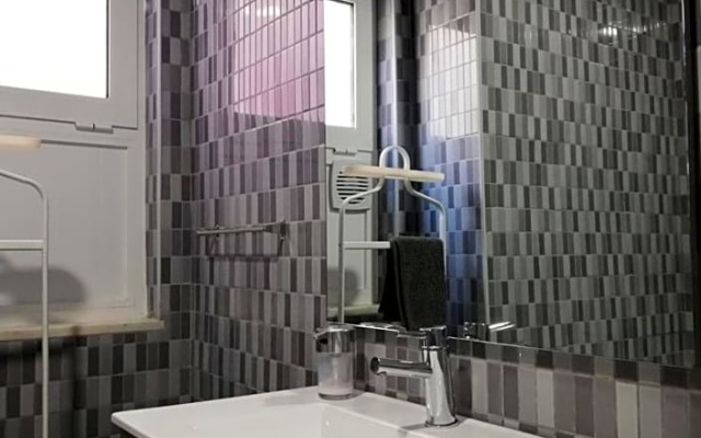 BED&SHOWER Moscavide -Self Check-In