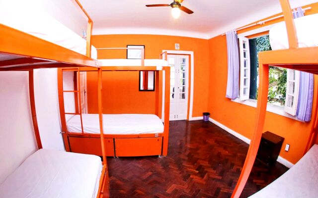 Pura Vida Hostel