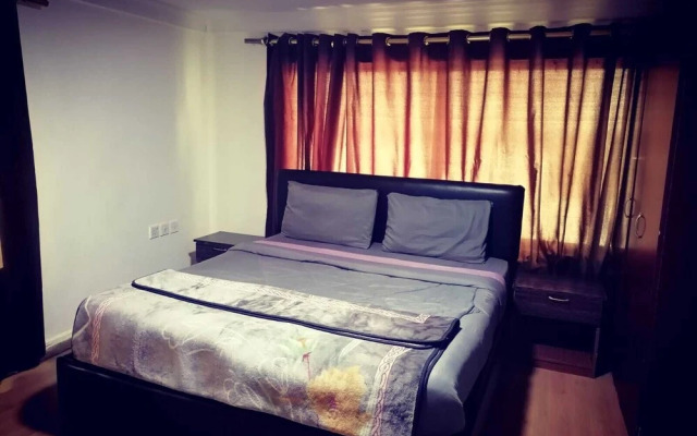 Seleen Hotel Suites