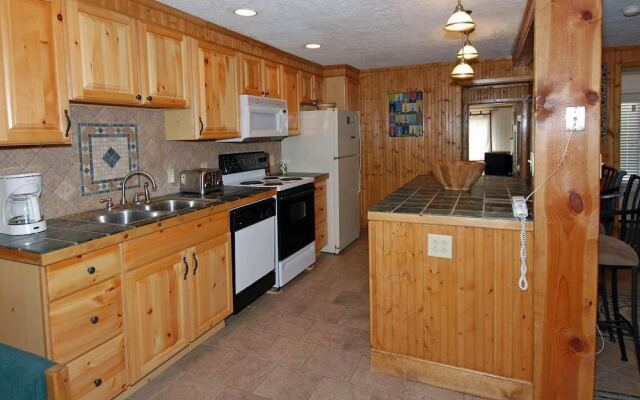 4 Br: Shamrock 28