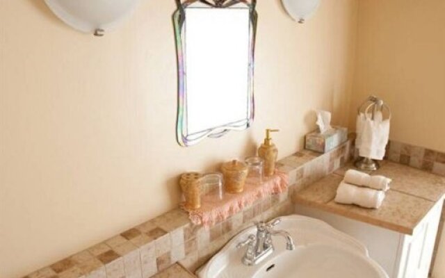 Mill Creek Manor B & B