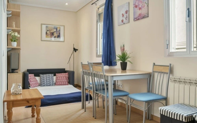 Cosy 1 Bed Apt, Sleeps 2 Near Las Delicias & Metro