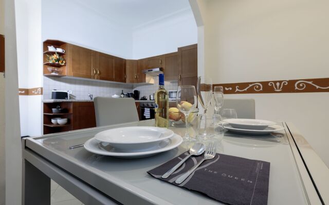 The Queen Luxury Apartments - Villa Gemma