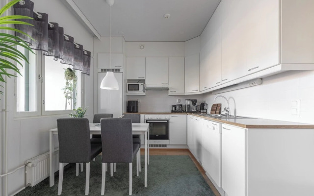 Homelike 1BR Apt. with Sauna & Parking