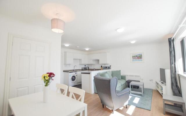 No 8 Westbay Apartment