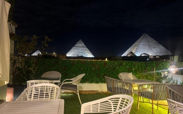 Pyramids Top Inn