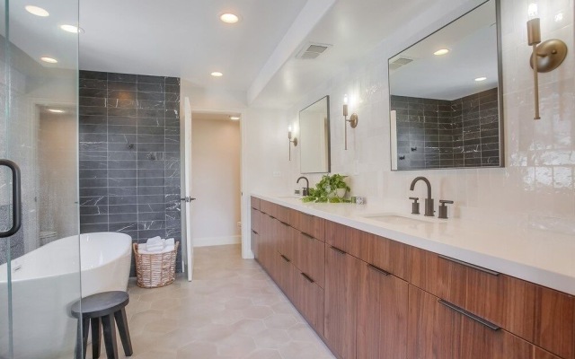 North Shore 5 Bedroom Home