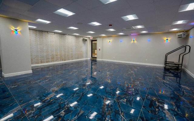 City Line Hotel
