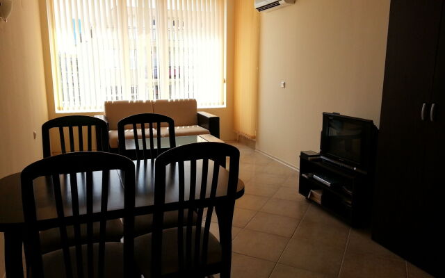 Menada Sunset Beach 4 Apartments