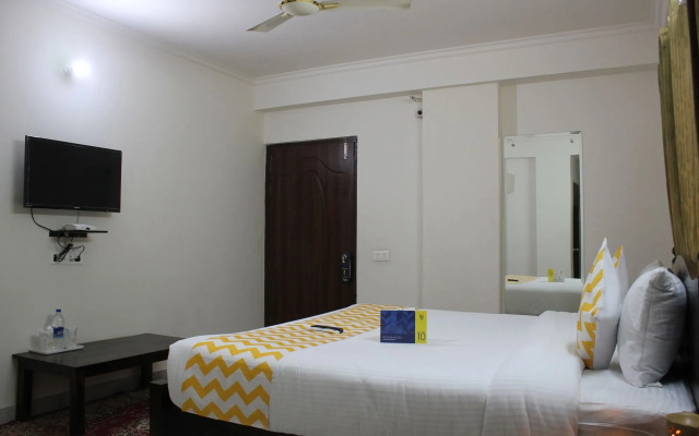 FabHotel Dior Pink City