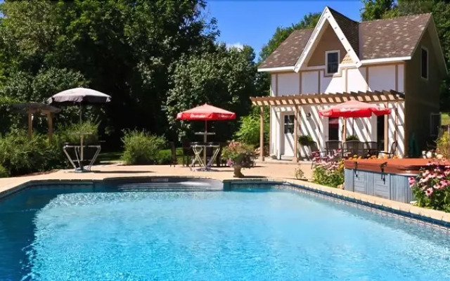 Clyde Hall Bed and Breakfast