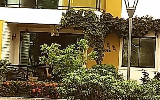 Casa em Condomínio Charmoso Próximo ao Lider