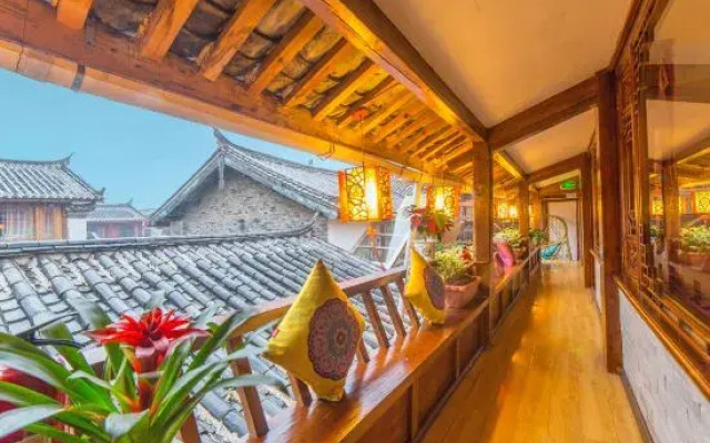 Lijiang Ancient City Jiebanxing Inn (Wuyi Street Branch)