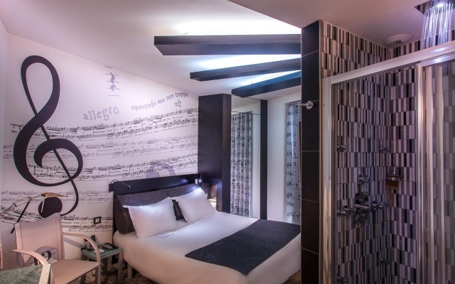Standard Double room (full double bed)