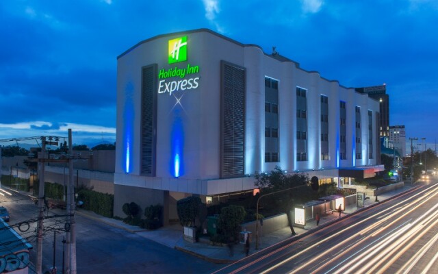 Holiday Inn Express Mexico - Toreo