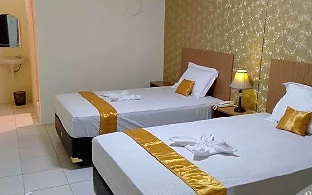 Votel Hotel DePratnya Kediri