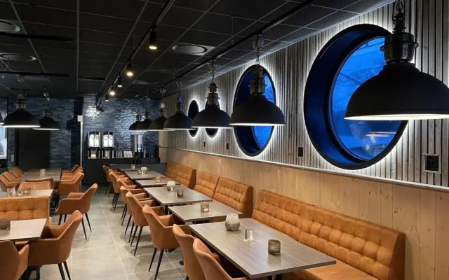 Arctic Sea Hotel