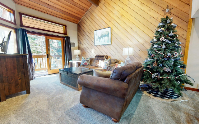 Snowcreek III #415 Condo