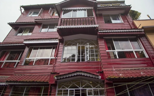 Seven Seas Hotel
