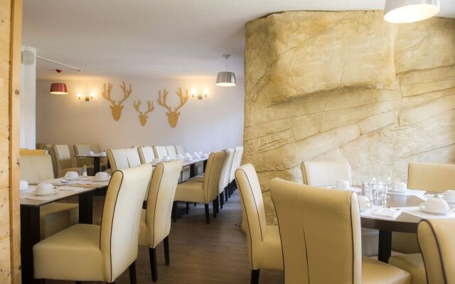 SOWELL Family Les Bergers