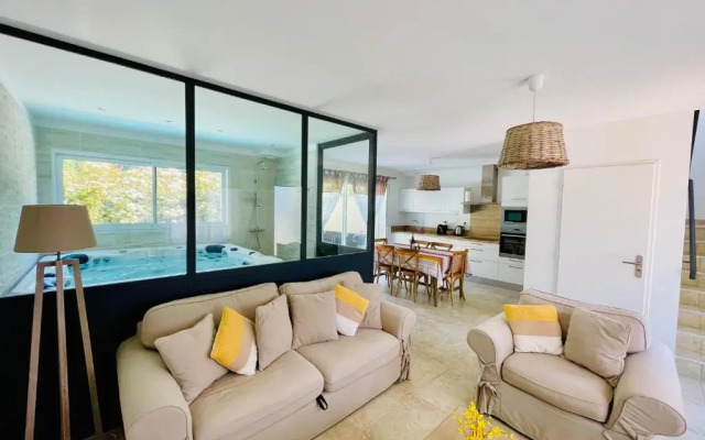 Les Jardins du Castelas by Perier-Provence