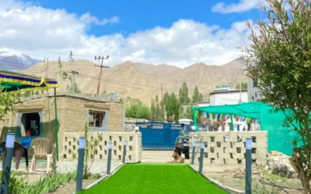 Tara Guest House