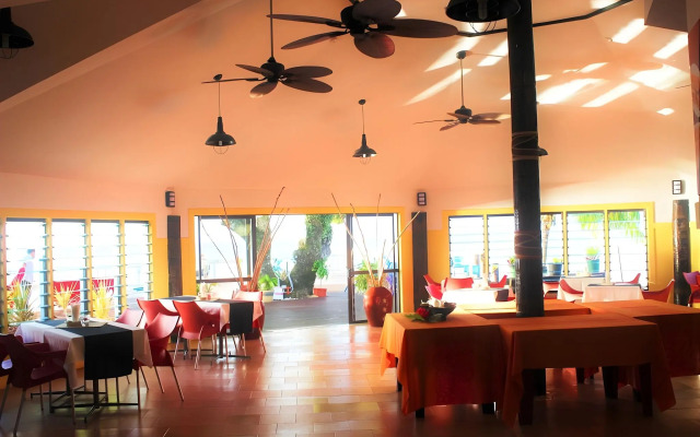 Le Uaina Beach Resort