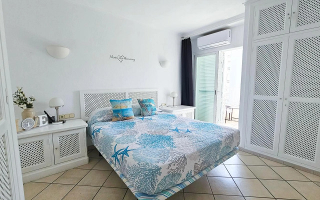 Puerto Banus 2linea playa con piscina y parking privado