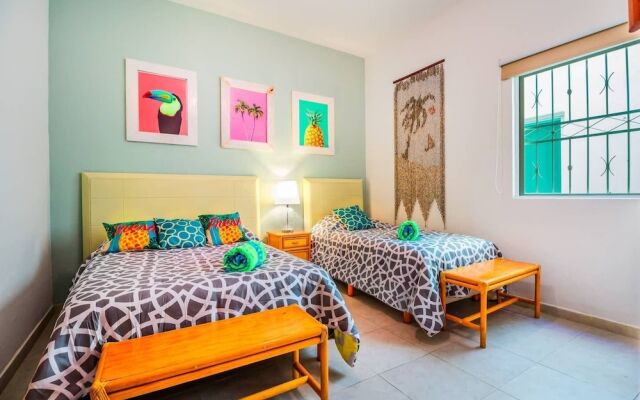 Dream Location! 2BR Near Beach+clubs!! Sleeps 6!!