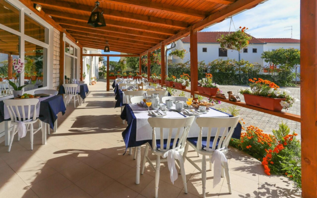 Studio apartment Lias 2 - with restaurant: SA8 Rogoznica, Riviera Sibenik