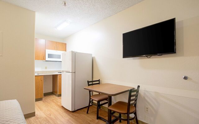 HomeTowne Studios By Red Roof Seattle - Kent/ Des Moines