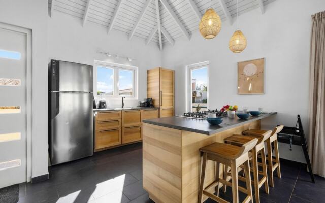 NEW Villa - Beautiful 3BR 2BA With Private Pool