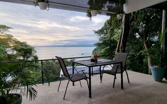 Vista Ocean Suites