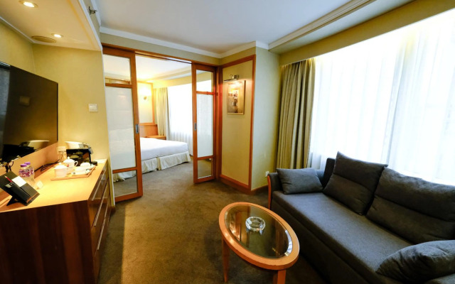 South Pacific Hotel