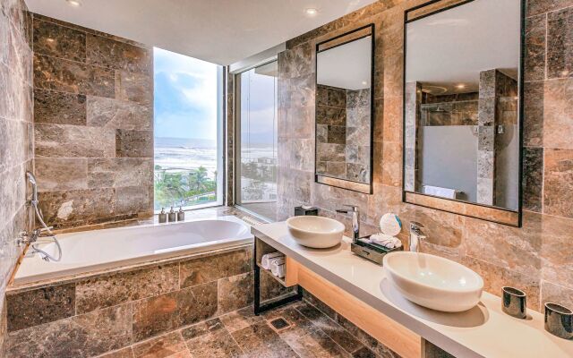 Melia Danang Beach Resort