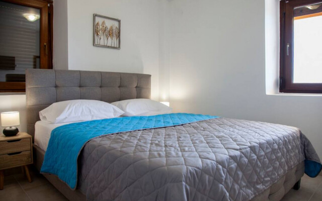 Agios Petros Apartments 1