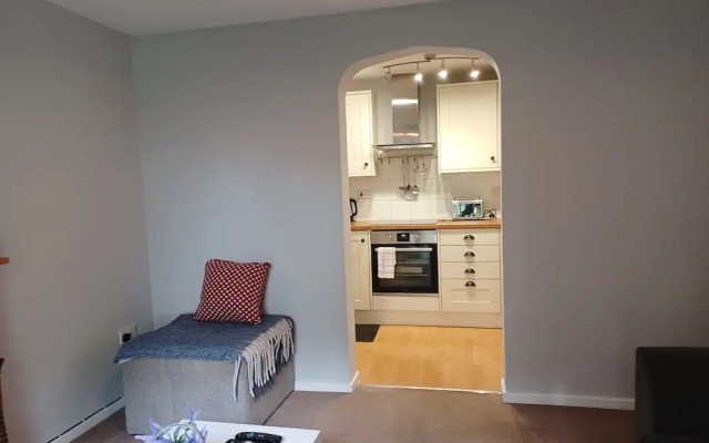 White Door Malt-Huku Kwetu (Dunstable)