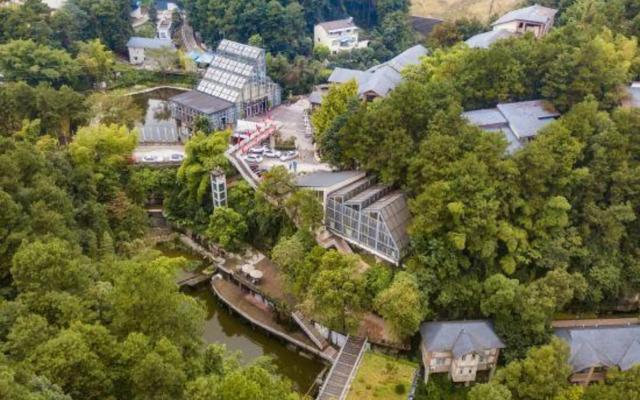 Qingfeng Gorge Resort Hotel