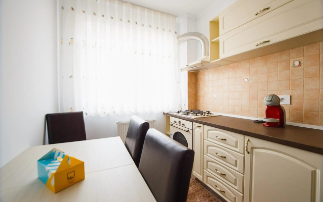 Bright & Elegant Central Apartment