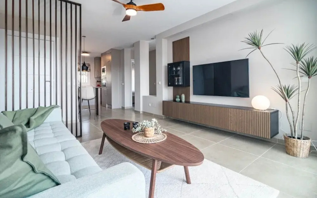 Jm9.4 - Totally Renovated in Stylish Design