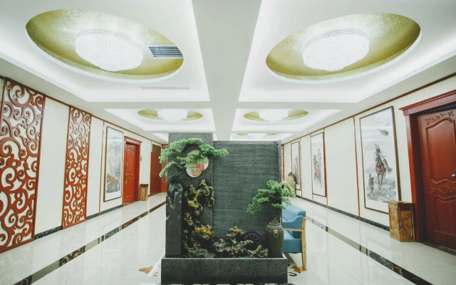 Xinjiang Tianshan Snow Leopard Hotel