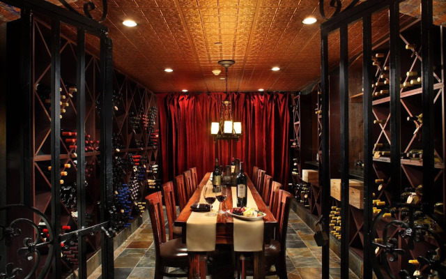 Tarrytown House Estate