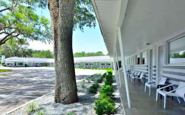 Sun Plaza Motel